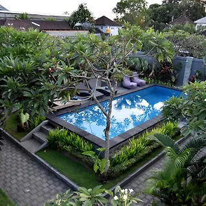Aparthotel La House